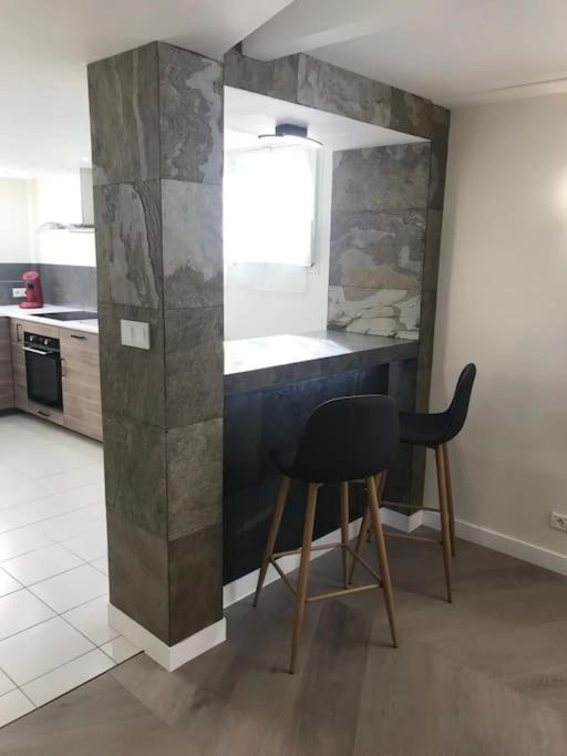 Plain-pied 80 M2 Dans Maison, Parking Prive Gratuit, Gare Paris Tour Eiffel Et Musees